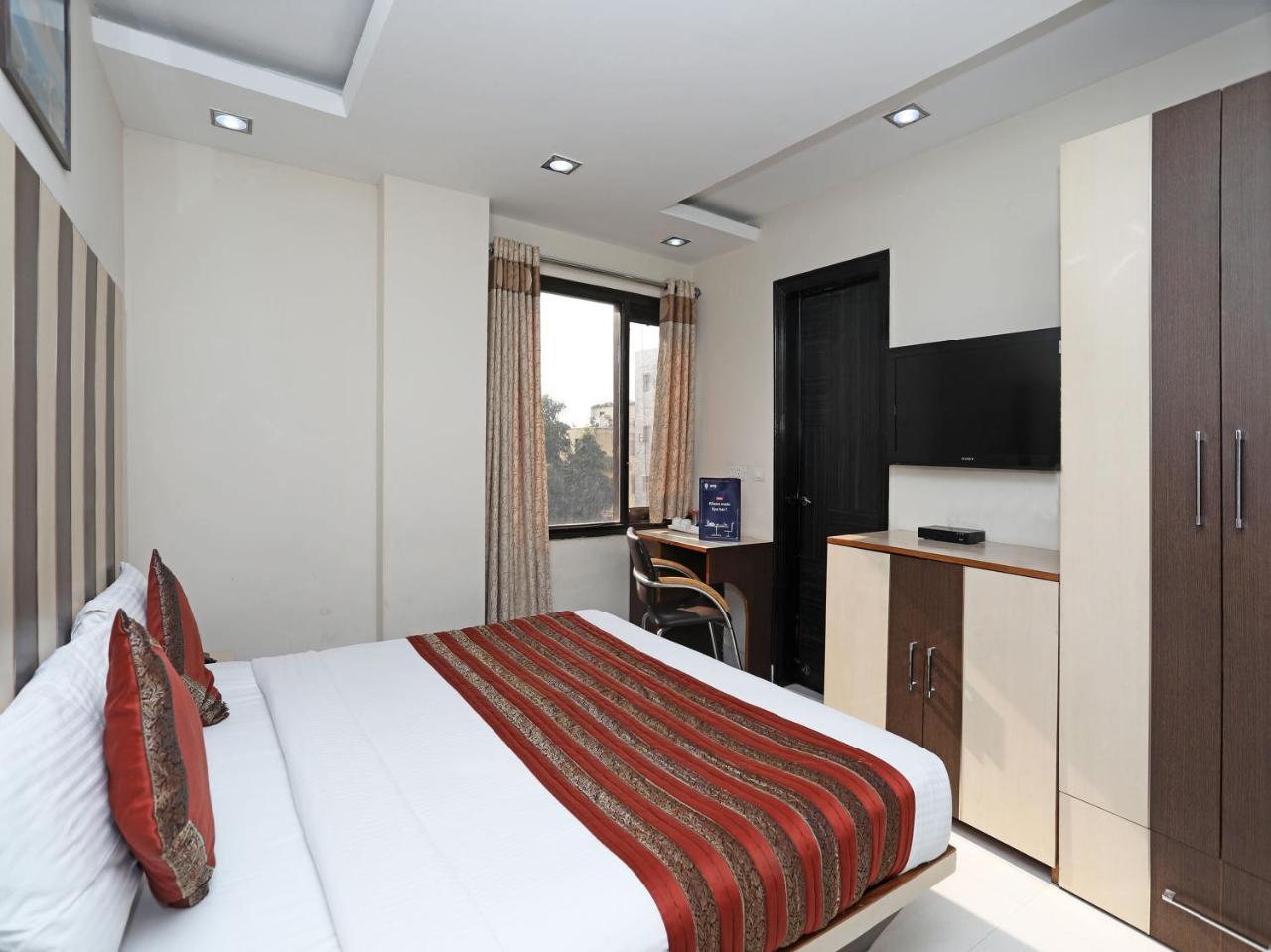 Hotel Balsons Continental ニューデリー エクステリア 写真