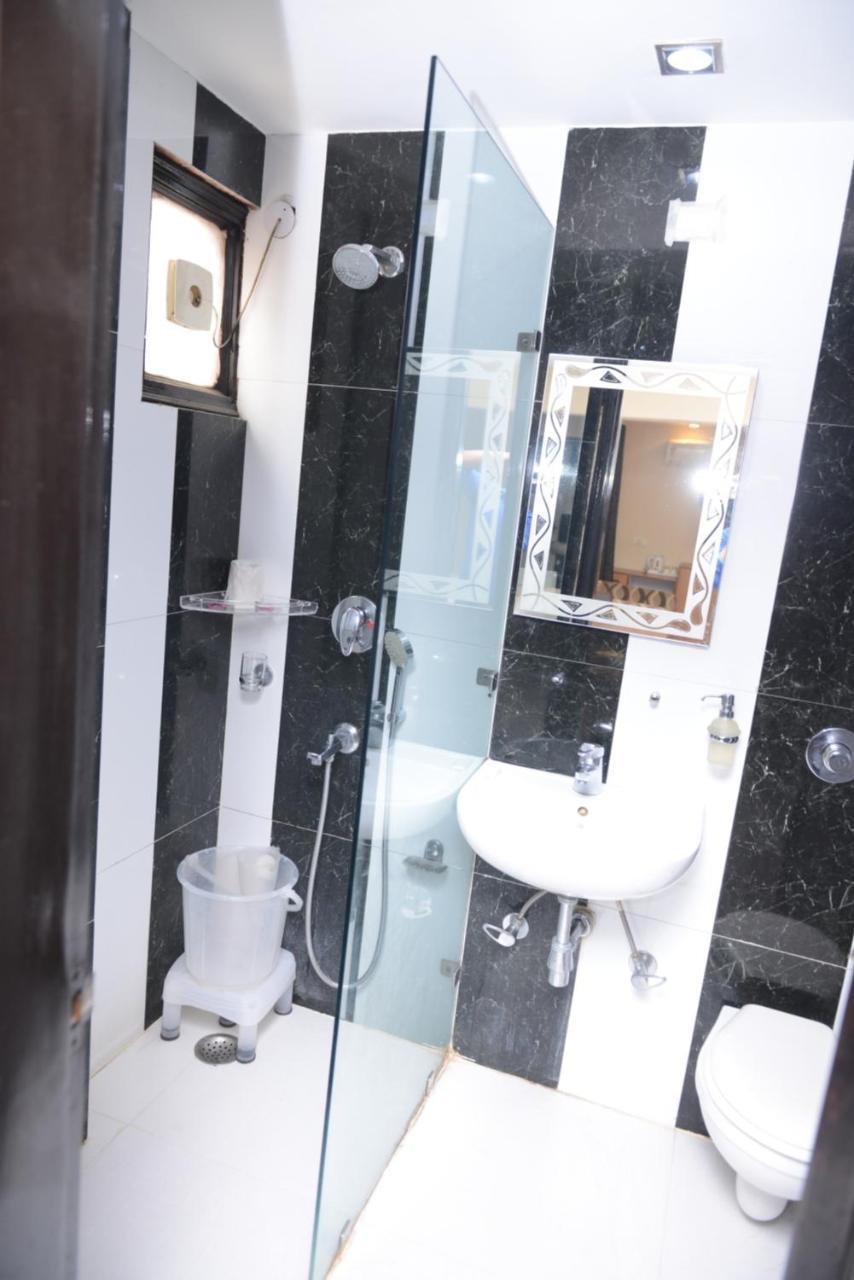 Hotel Balsons Continental ニューデリー エクステリア 写真