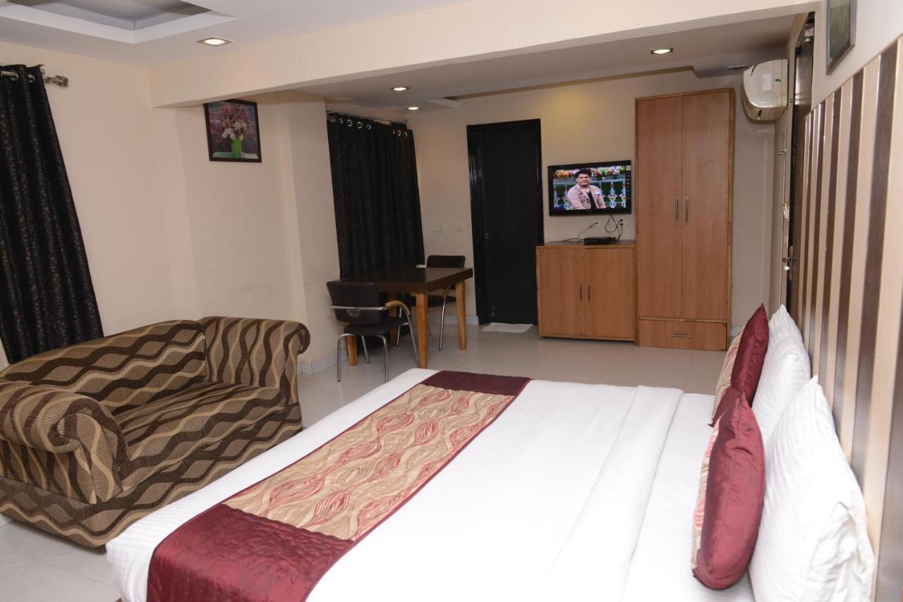 Hotel Balsons Continental ニューデリー エクステリア 写真